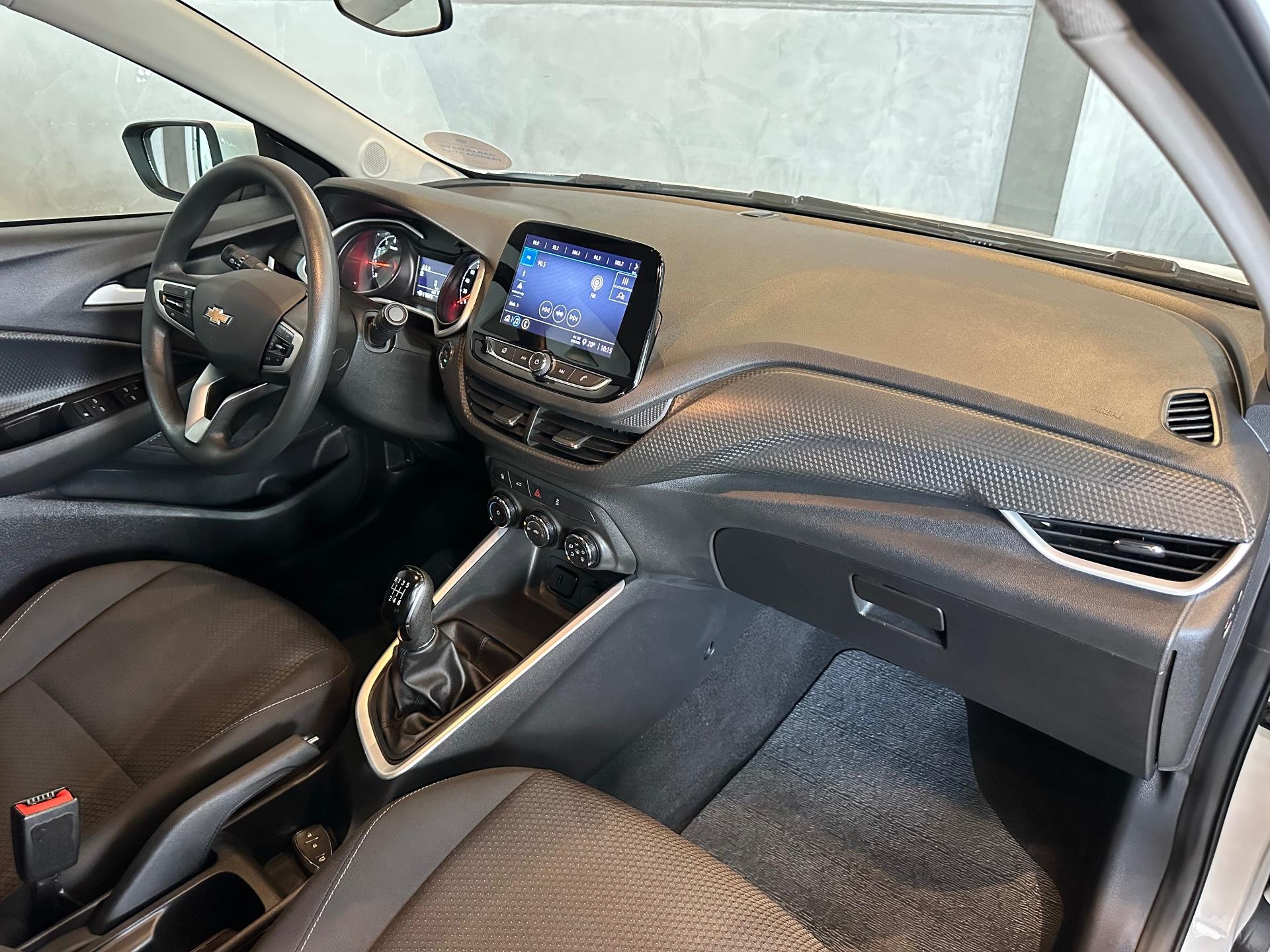 Foto numero 11 do veiculo Chevrolet Onix HEV/ 10MT LT2 - Branca - 2024/2025