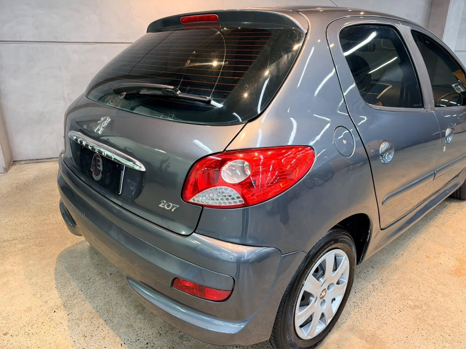 Foto numero 5 do veiculo Peugeot 207 XR - Cinza - 2011/2012