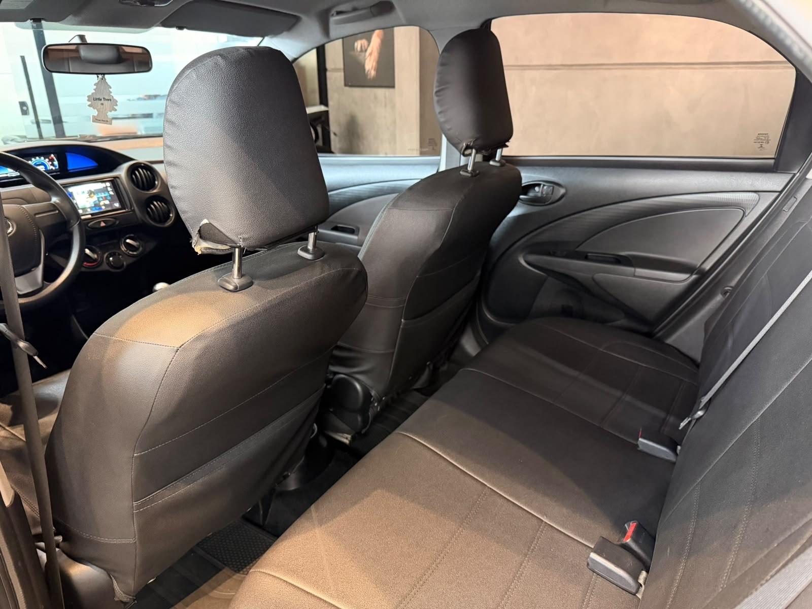 Foto numero 14 do veiculo Toyota Etios SEDAN X MT - Cinza - 2021/2021