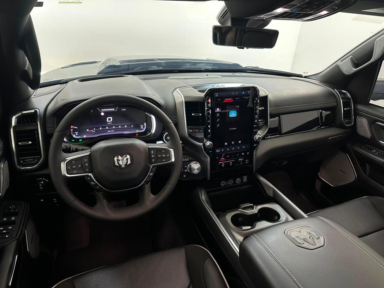 Ram 1500 LARAMIE NIGHT EDITION 6CIL BITURBO! 2025