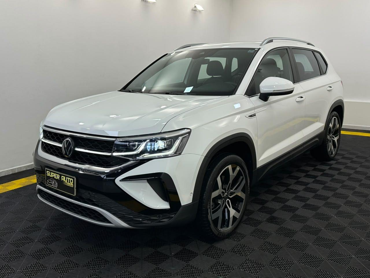 Volkswagen Taos HIGHLINE 2024