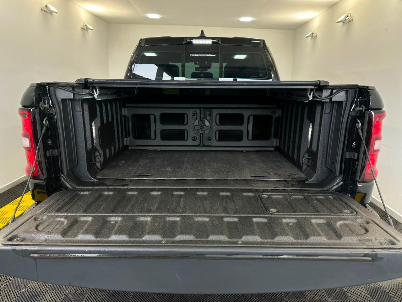 Ram 1500 LARAMIE NIGHT EDITION 6CIL BITURBO! 2025