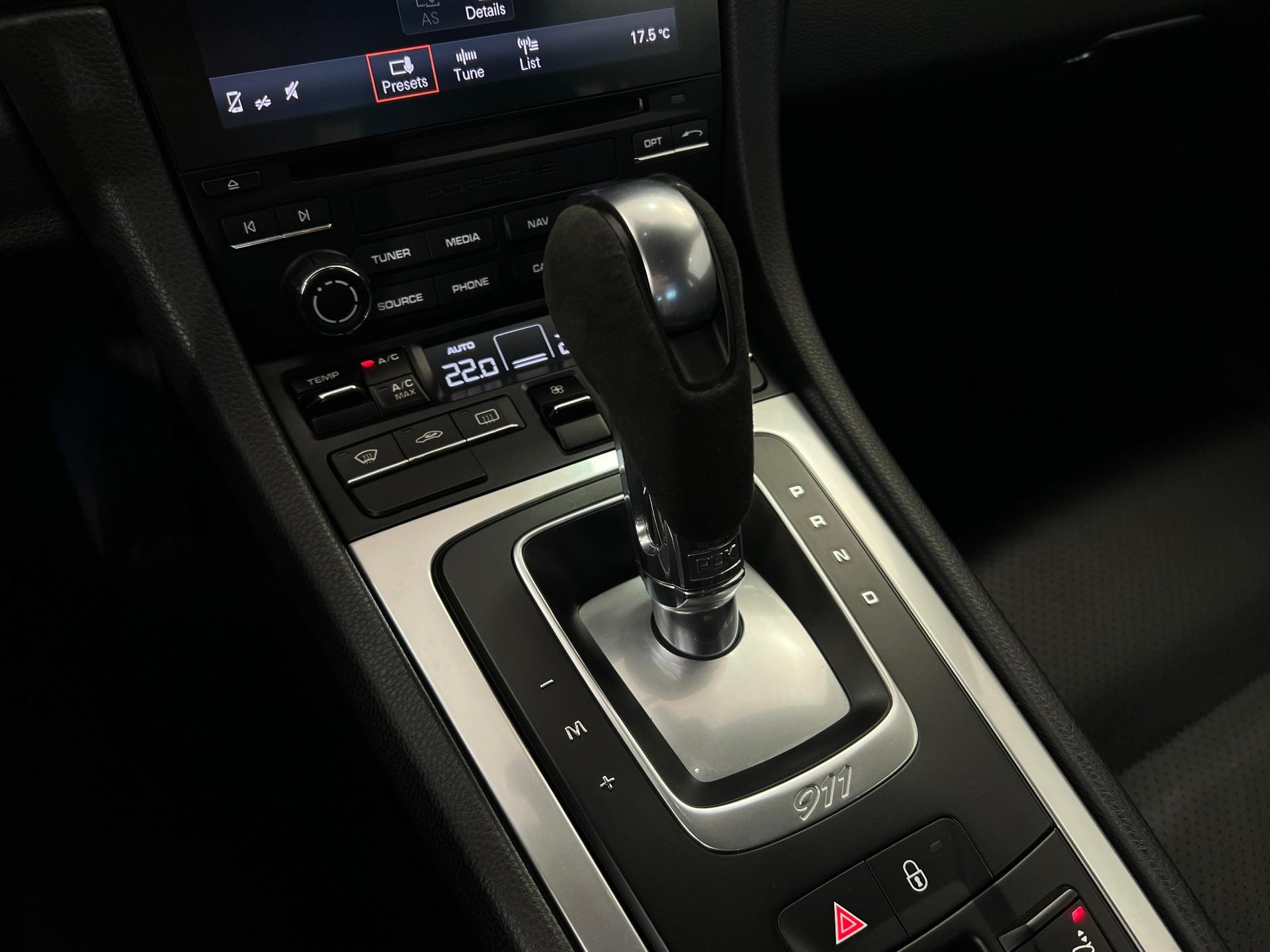Porsche 911 CARRERA 3.0T COM SPORT CHRONO! 2018