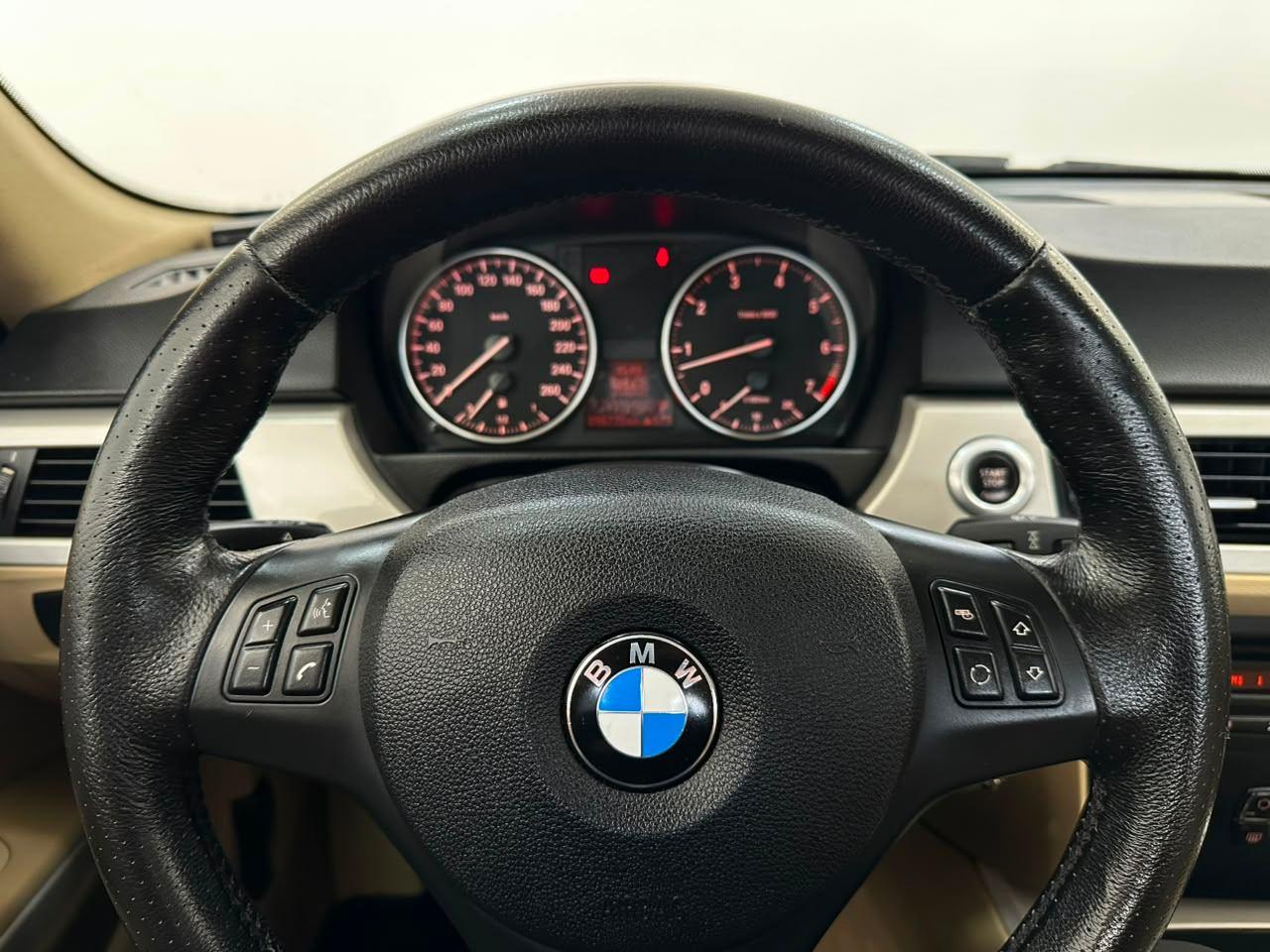 BMW 318i 2.0!! 2012