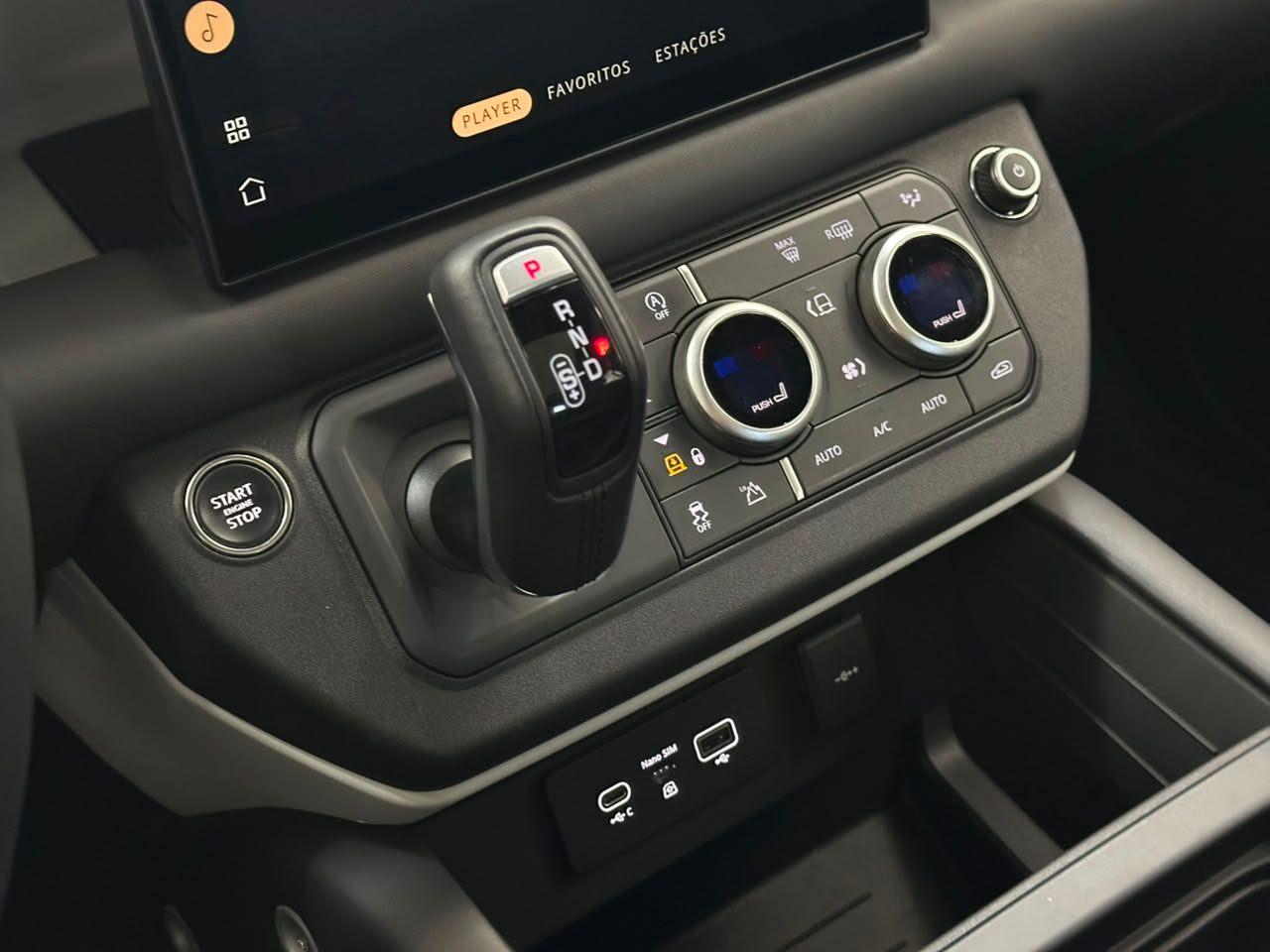 Land Rover Defender 110 HSE 7 LUGARES E MOTOR DIESEL! 2023