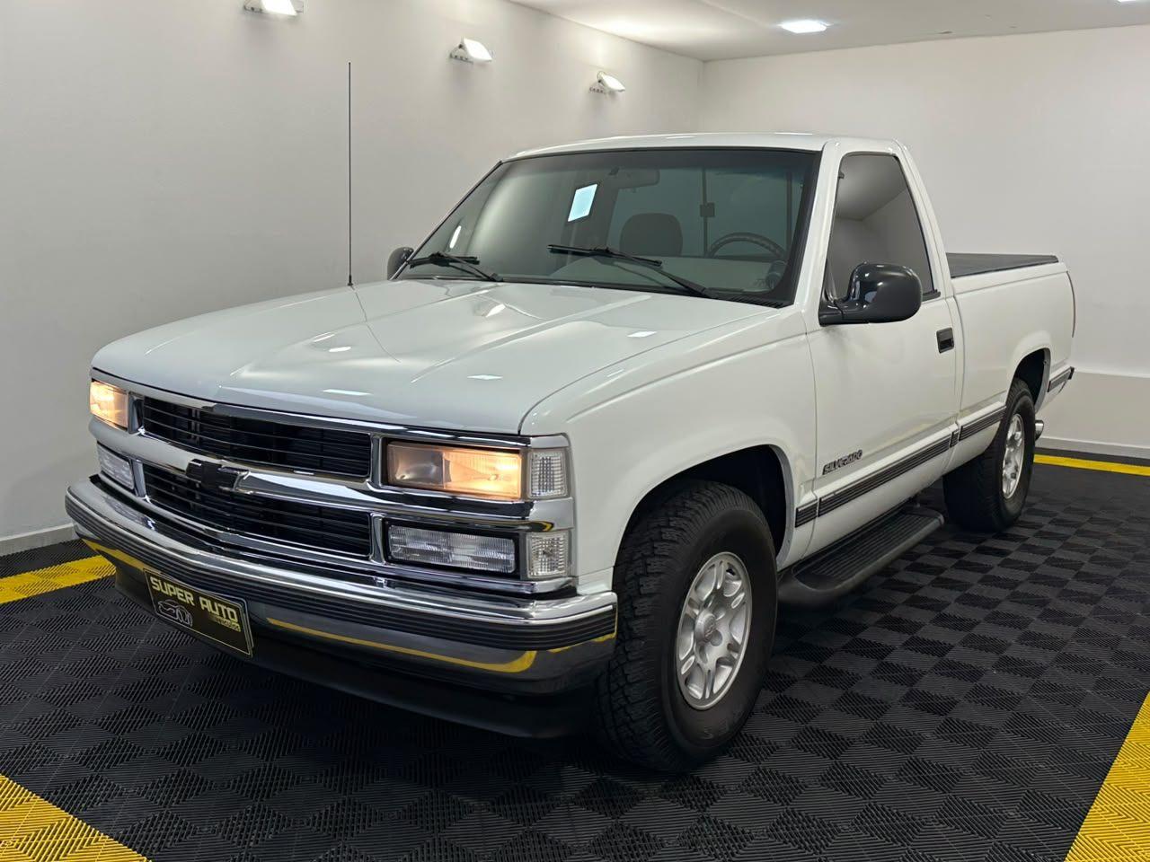 Chevrolet Silverado DLX! 1998
