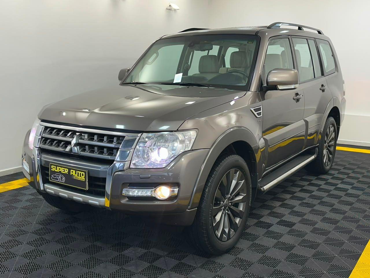 Mitsubishi Pajero Full HPE 3.2D 7 LUGARES!! 2017