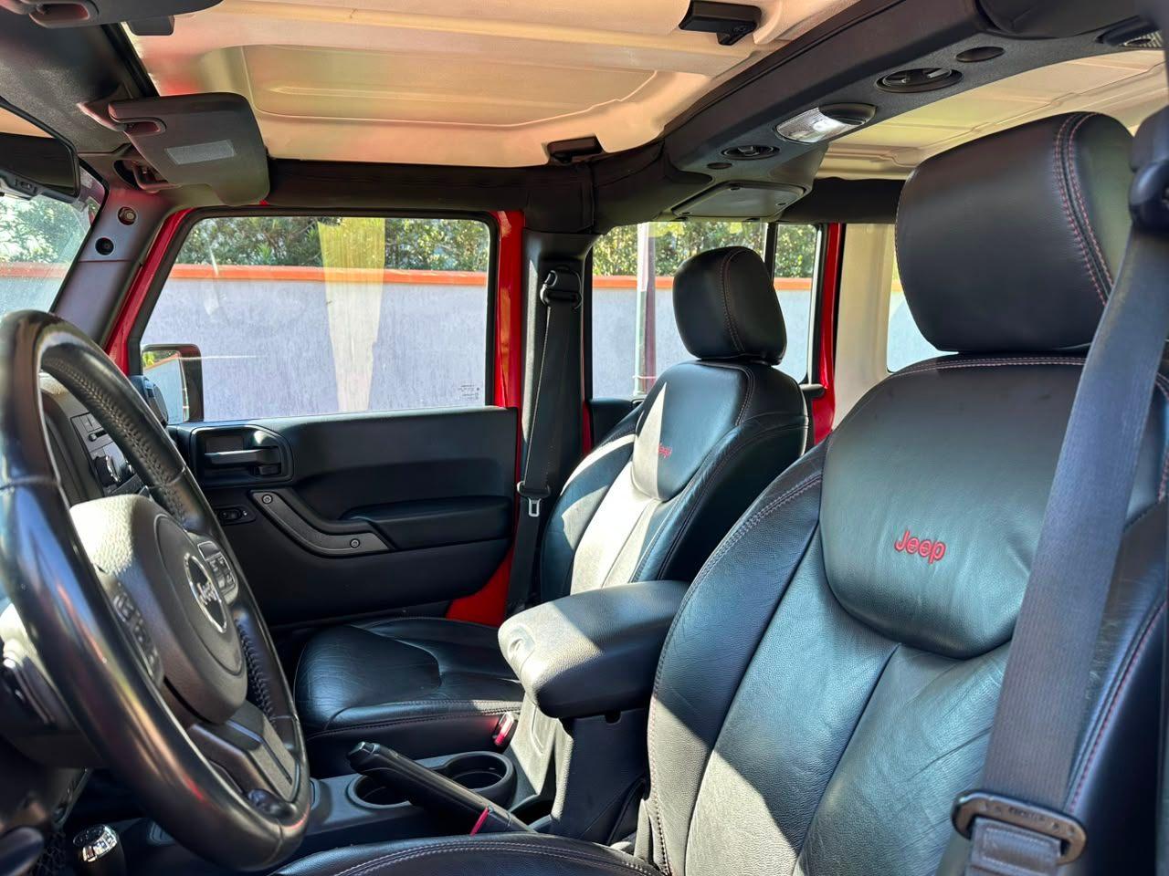 Jeep Wrangler Unlimited Sport 3.6 V6 284cv 4p 2015