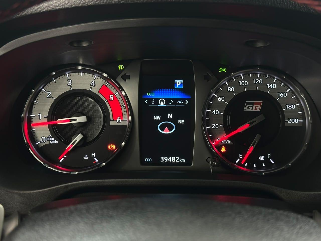 Toyota Hilux GR-S 224CV! 2024