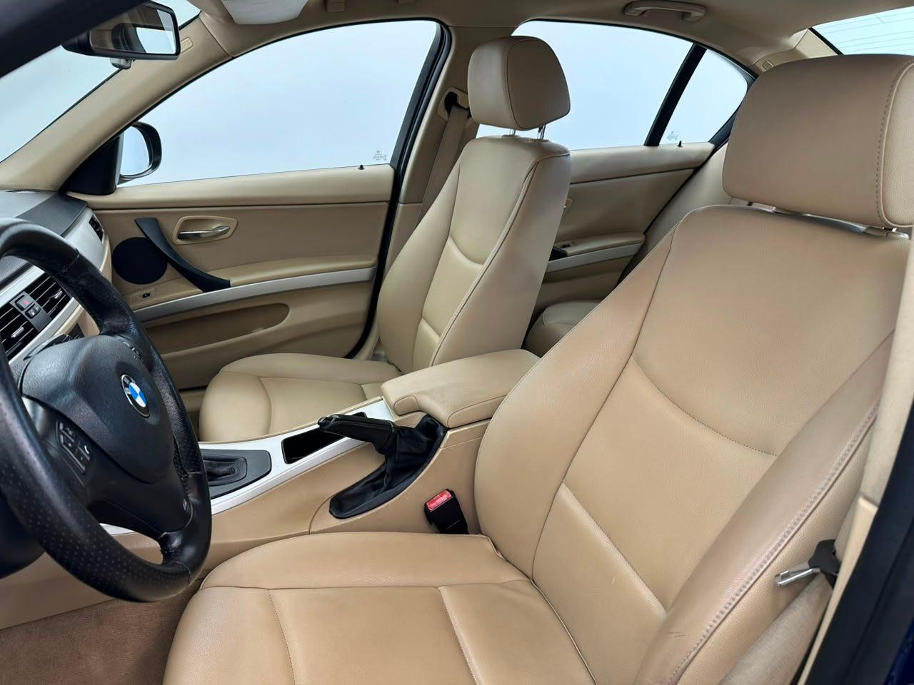 BMW 318i 2.0!! 2012