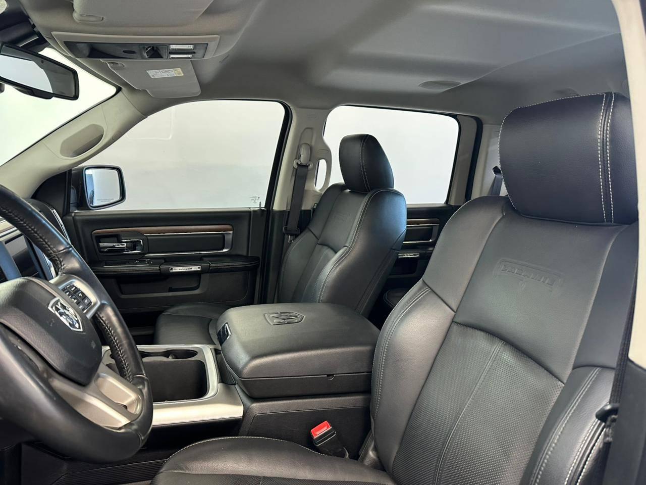 Ram Classic LARAMIE 5.7 CD V8 4X4 Aut. 2022