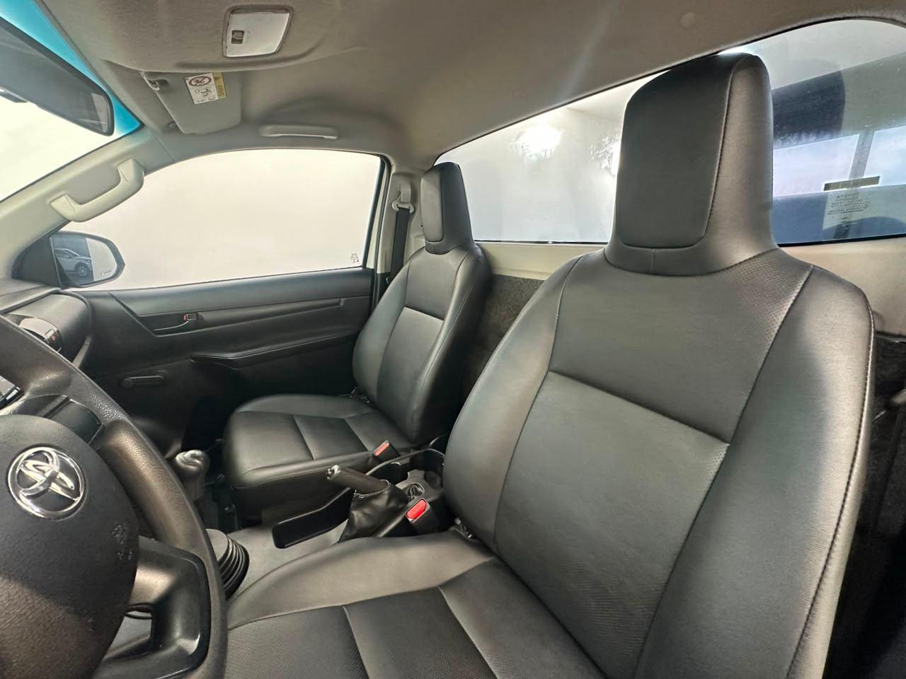 Toyota Hilux Cabine Simples LS CS! 2023