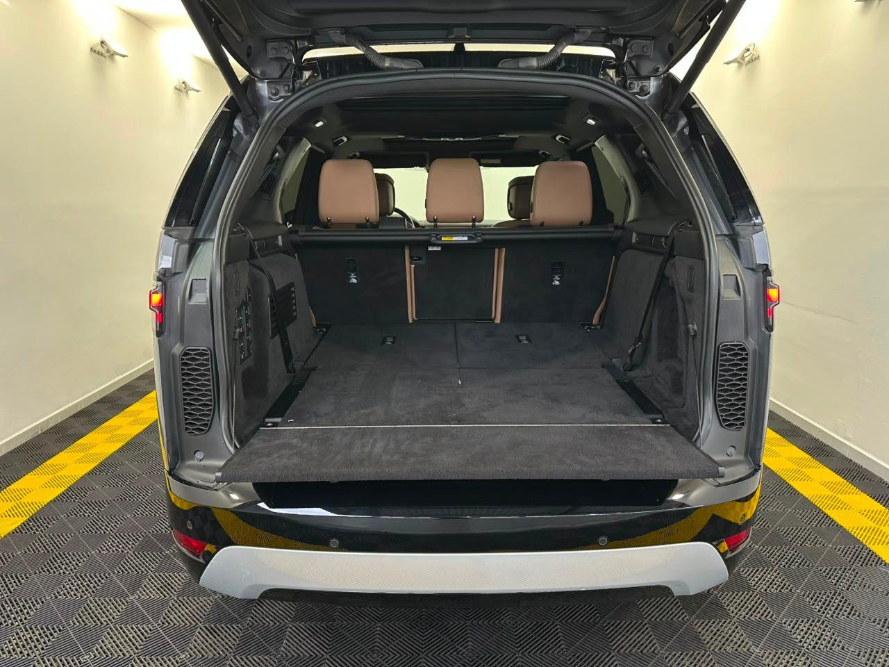 Land Rover I/LR DISC D350 LE D300 METROPOLITAN EDITION 7 LUGARES 2023