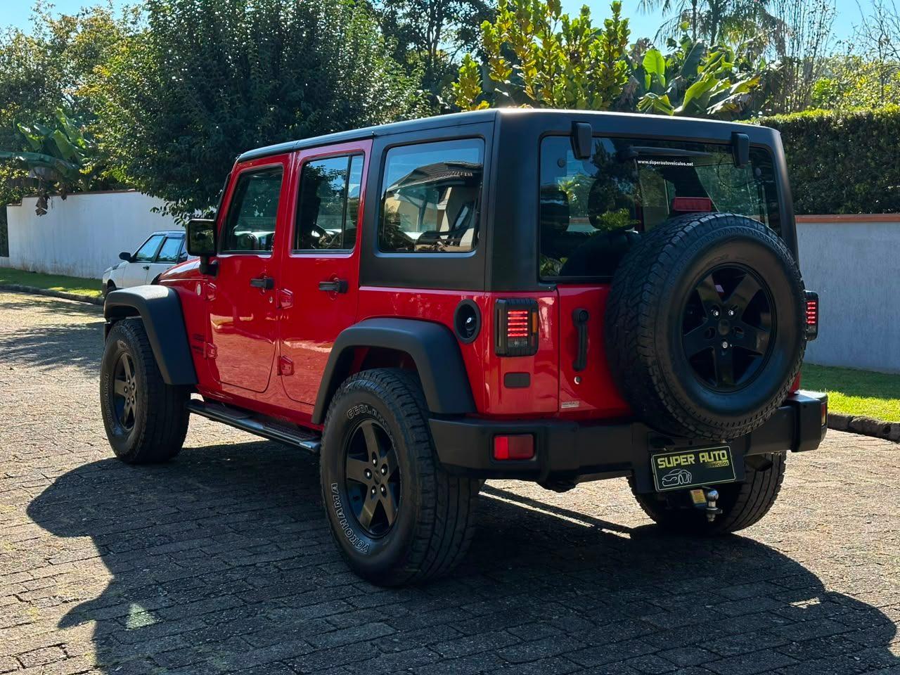 Jeep Wrangler Unlimited Sport 3.6 V6 284cv 4p 2015