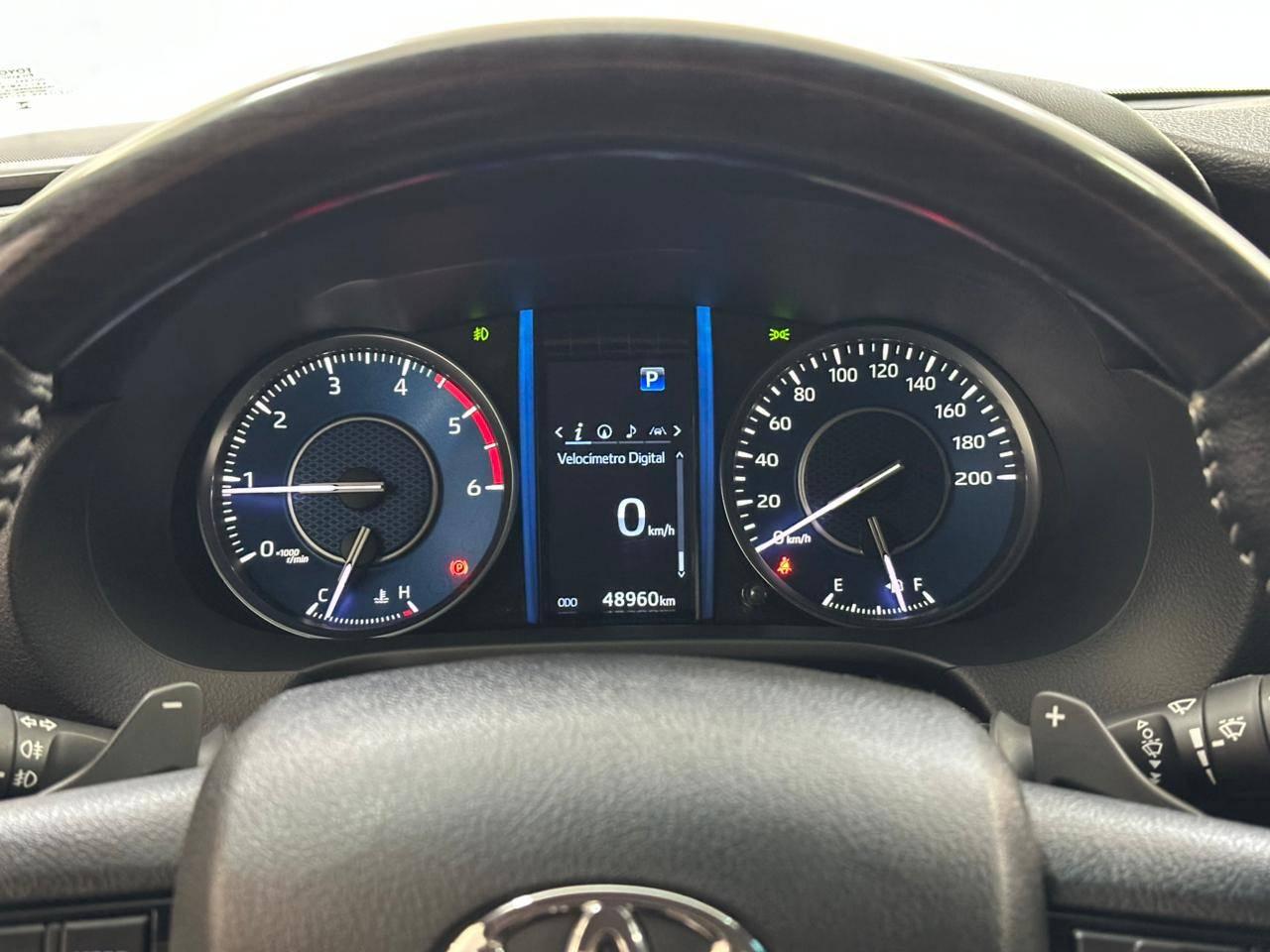 Toyota Hilux SW4 SRX 2.8T 204CV 5 LUGARES! 2024