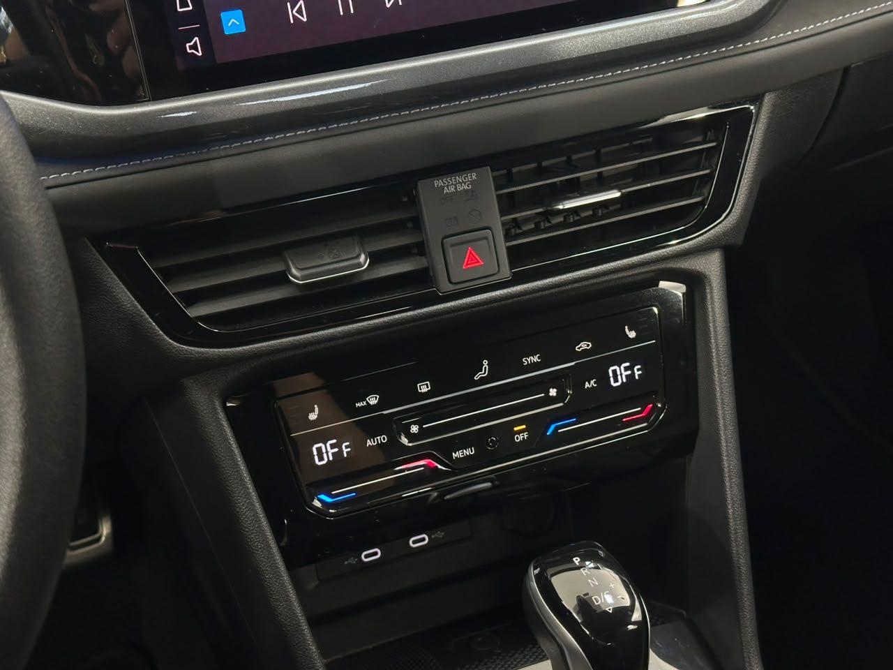 Volkswagen Taos HIGHLINE 2024