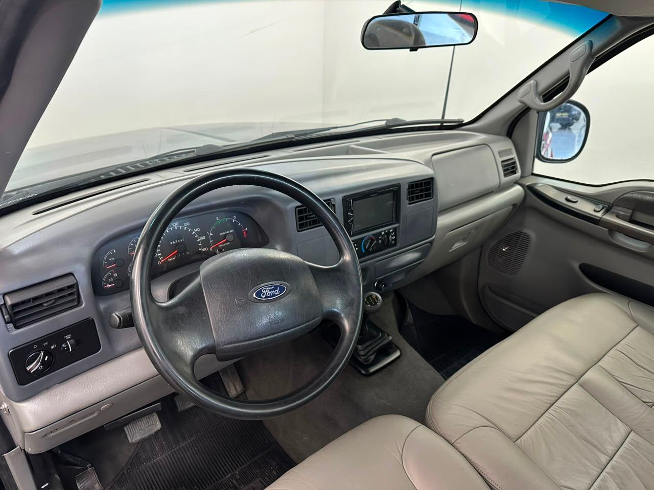 Ford F-250 XLT-L! 2005