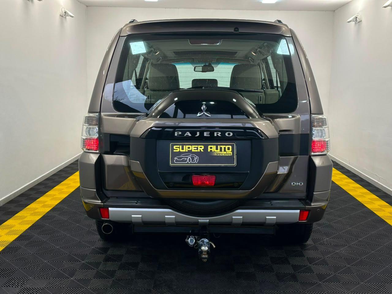 Mitsubishi Pajero Full HPE 3.2D 7 LUGARES!! 2017