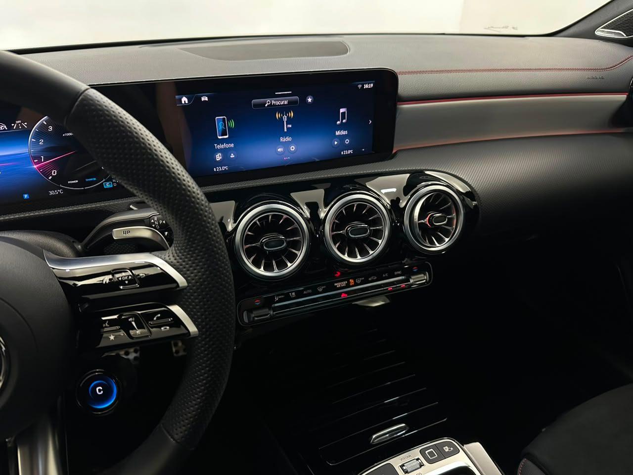 Mercedes-Benz CLA-35 AMG 306CV! 2026