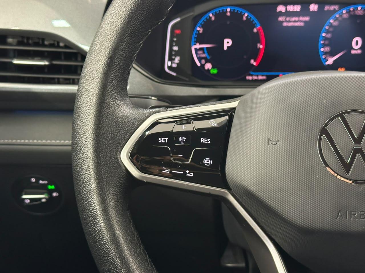 Volkswagen Taos HIGHLINE 2024