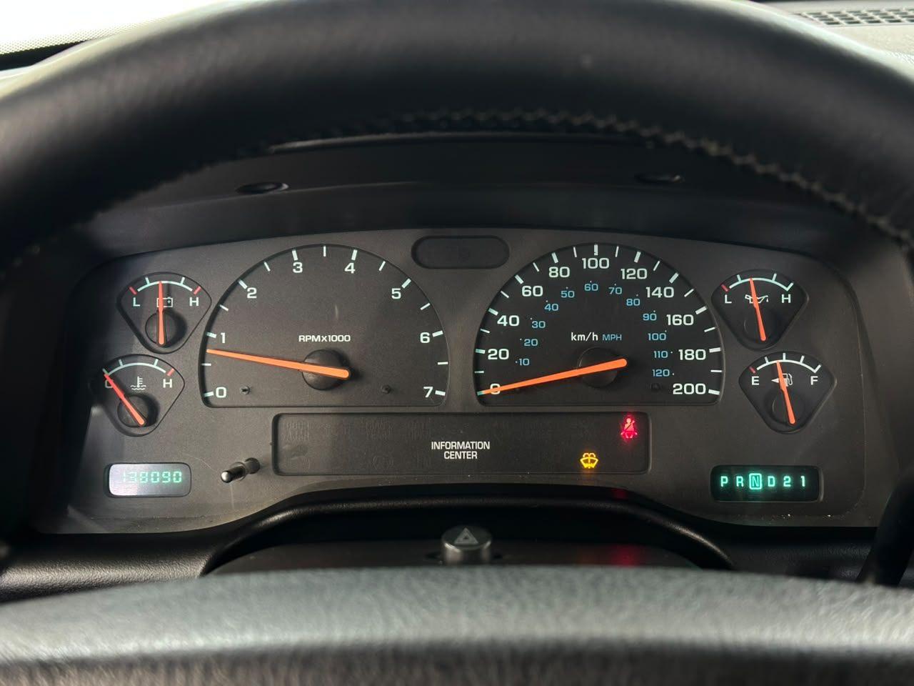 Dodge Dakota RT V8 COM CÂMBIO MANUAL 2001