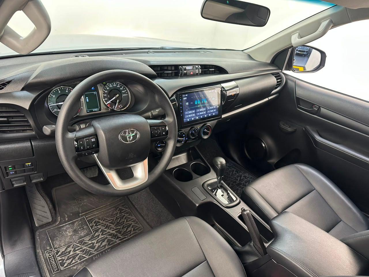 Toyota Hilux Cabine Simples CS 2.8T AUTOMÁTICA E 4X4!! 2025