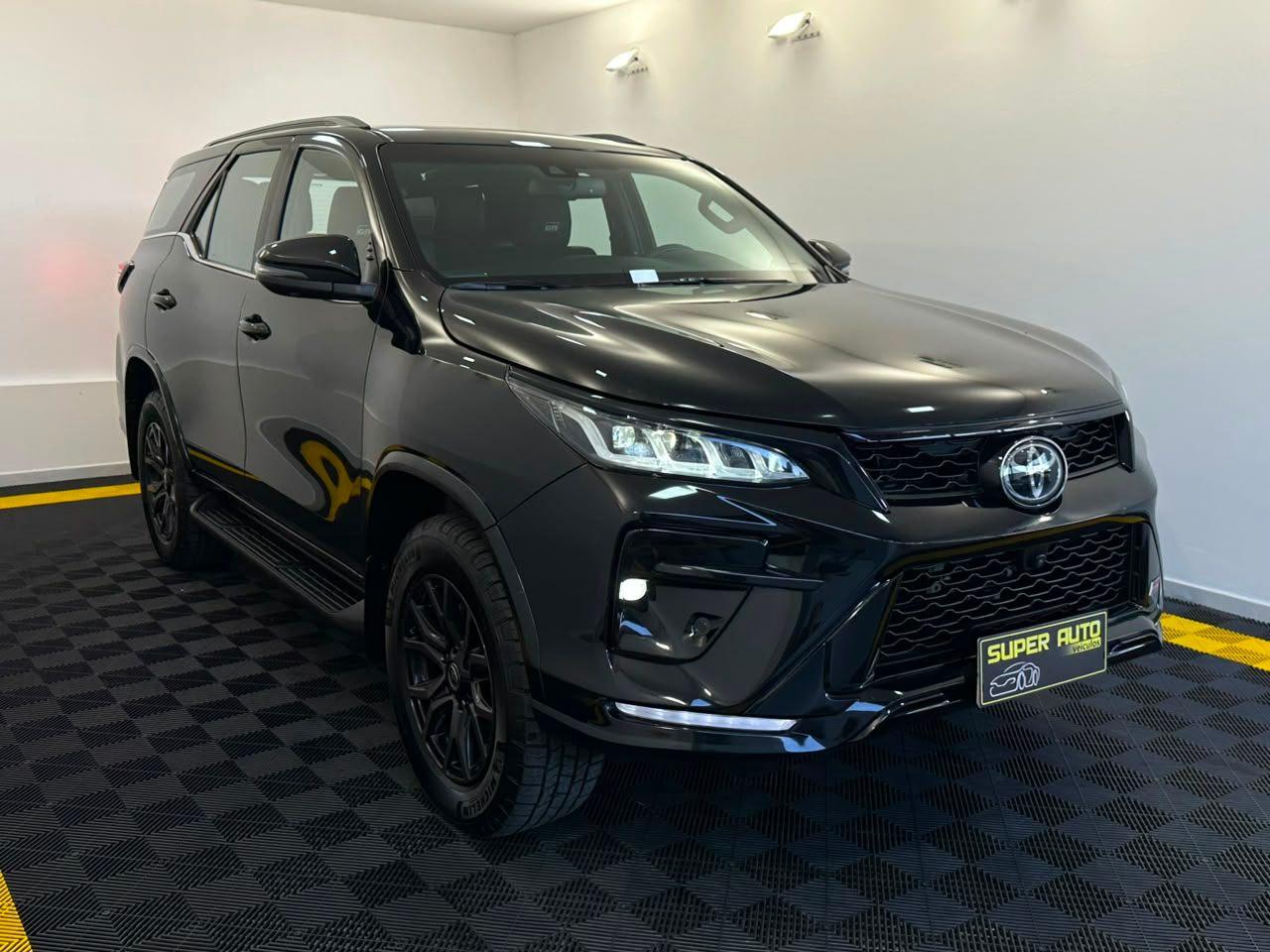 Toyota Hilux SW4 GRS 224CV! 2023