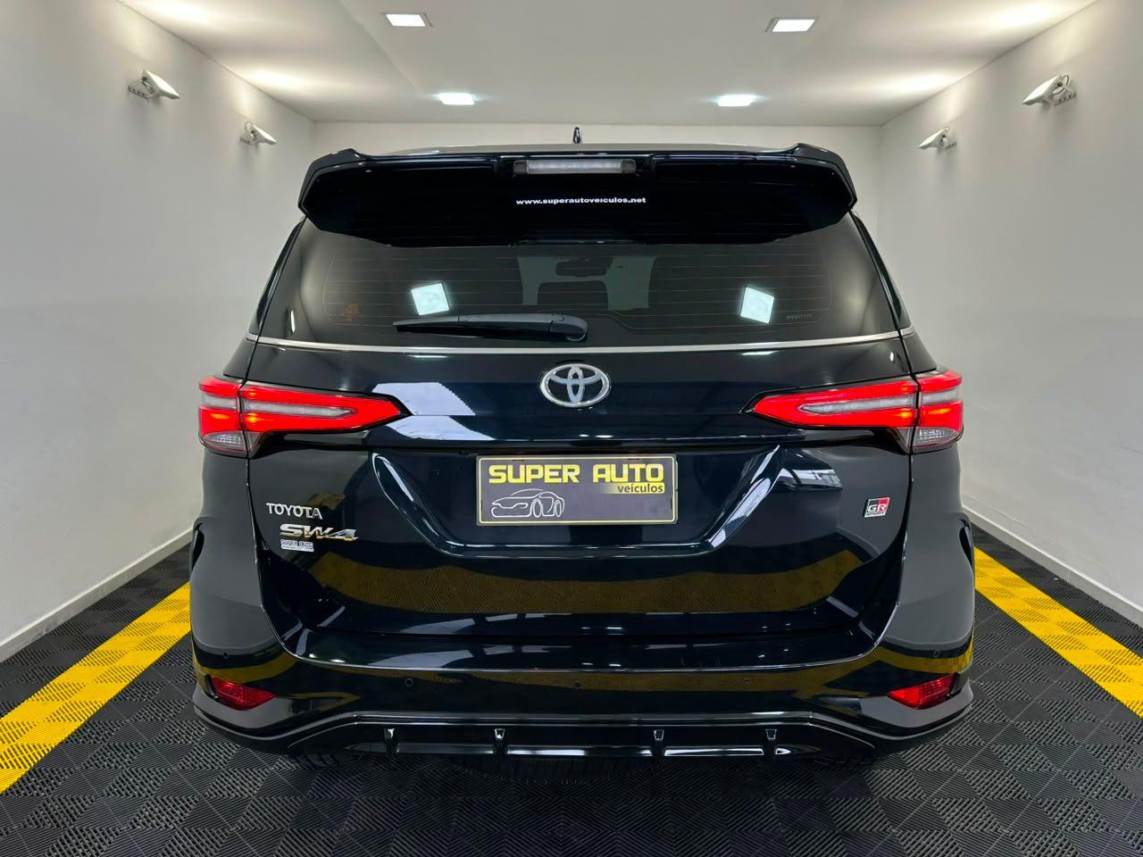 Toyota Hilux SW4 SW GRS 224CV! 2023