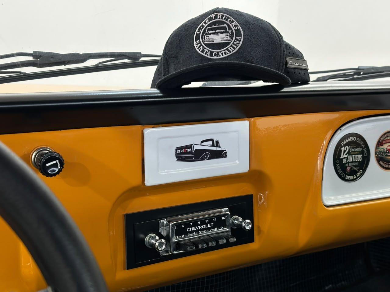Chevrolet C10 MOTOR V8 E PLACA PRETA! 1973