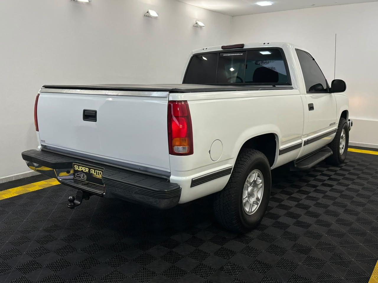 Chevrolet Silverado DLX! 1998