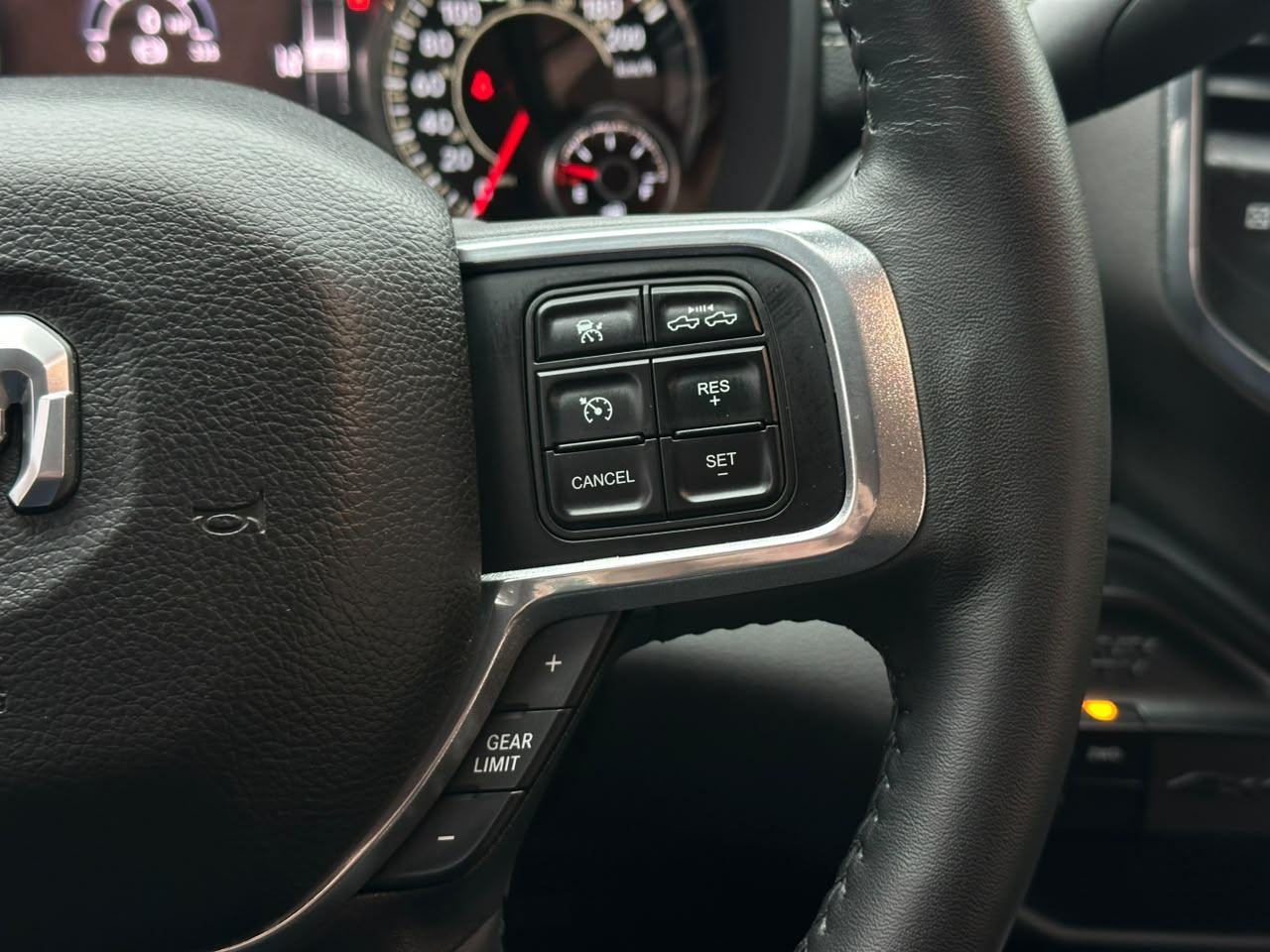 Ram 3500 NIGHT EDITION! 2022