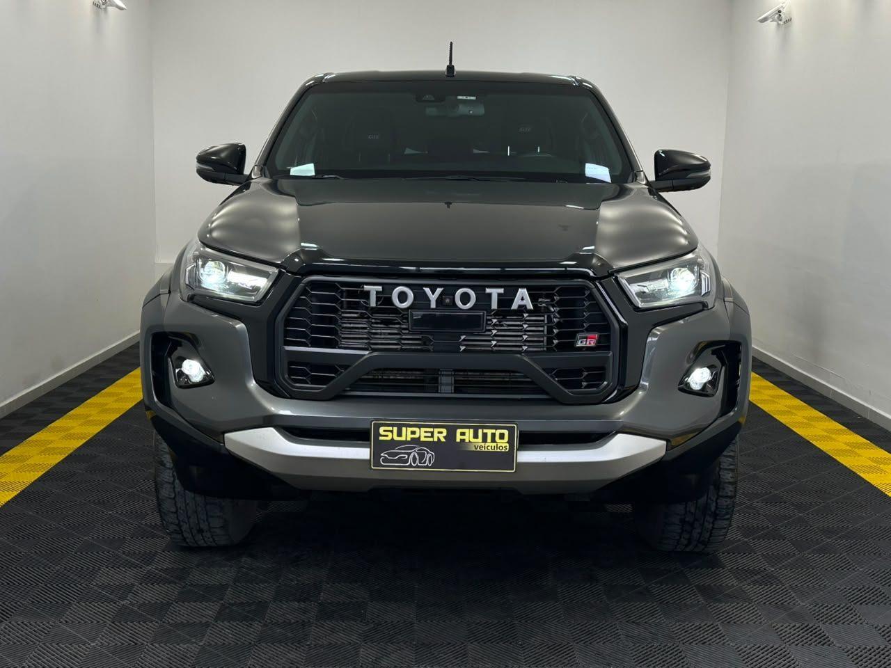 Toyota Hilux GR-S 224CV! 2024