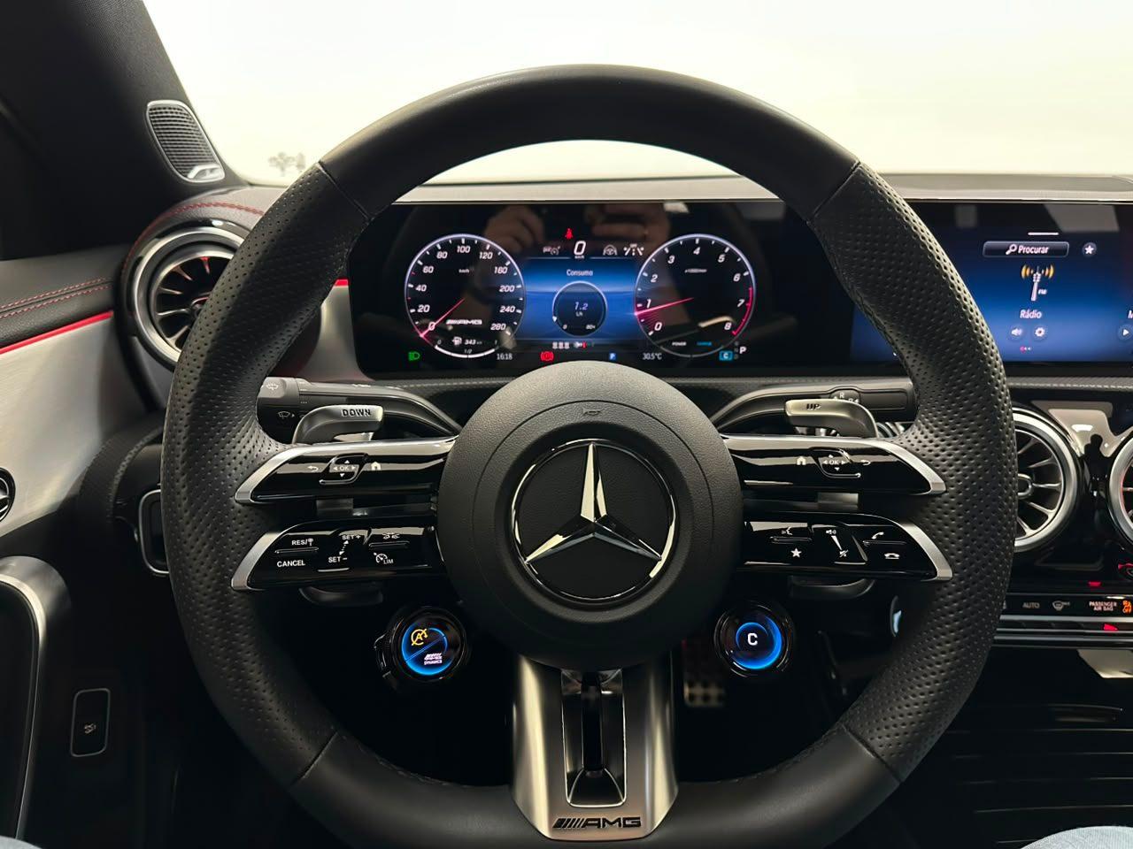 Mercedes-Benz CLA-35 AMG 306CV! 2026