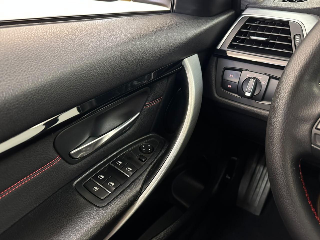 BMW 320i ACTIVE FLEX ÚNICO DONO! 2016