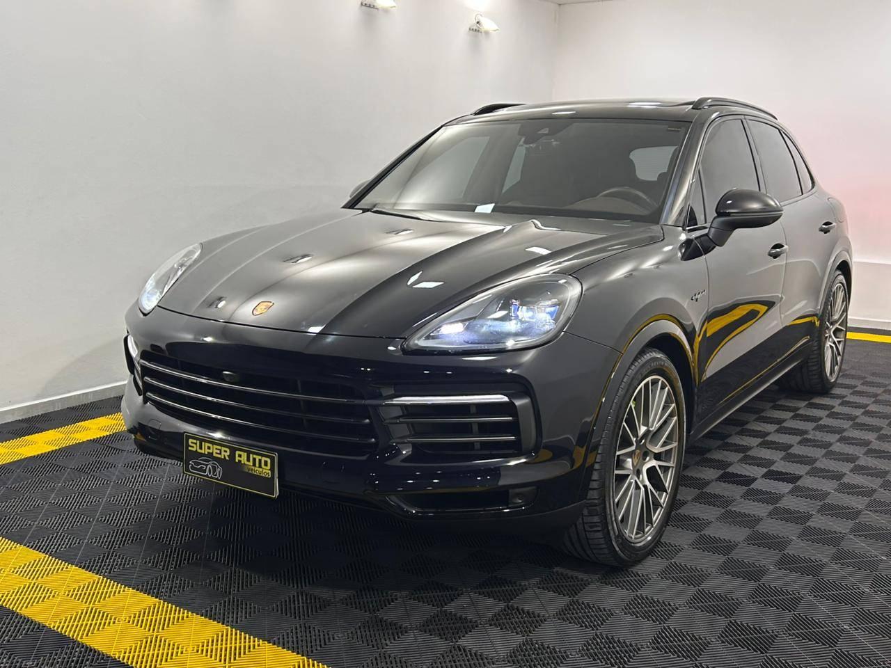 Porsche Cayenne PLATINUM EDITION E-HYBRID 462CV! 2022