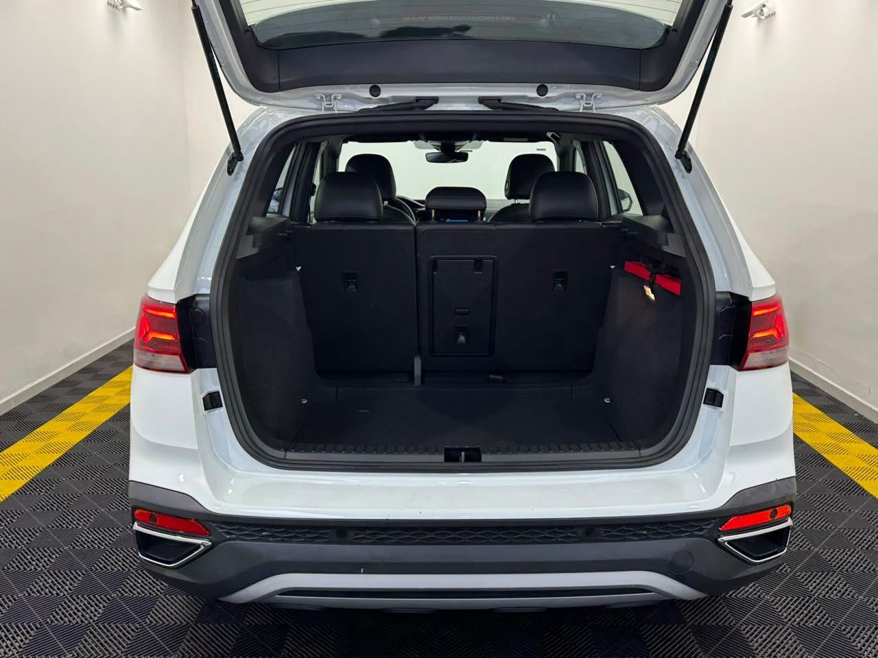 Volkswagen Taos HIGHLINE 2024