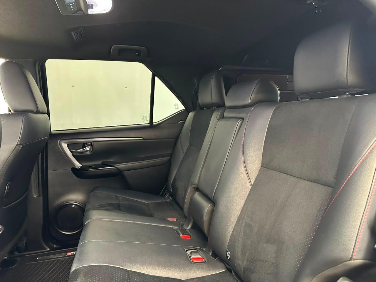Toyota Hilux SW4 SW GRS 224CV! 2023