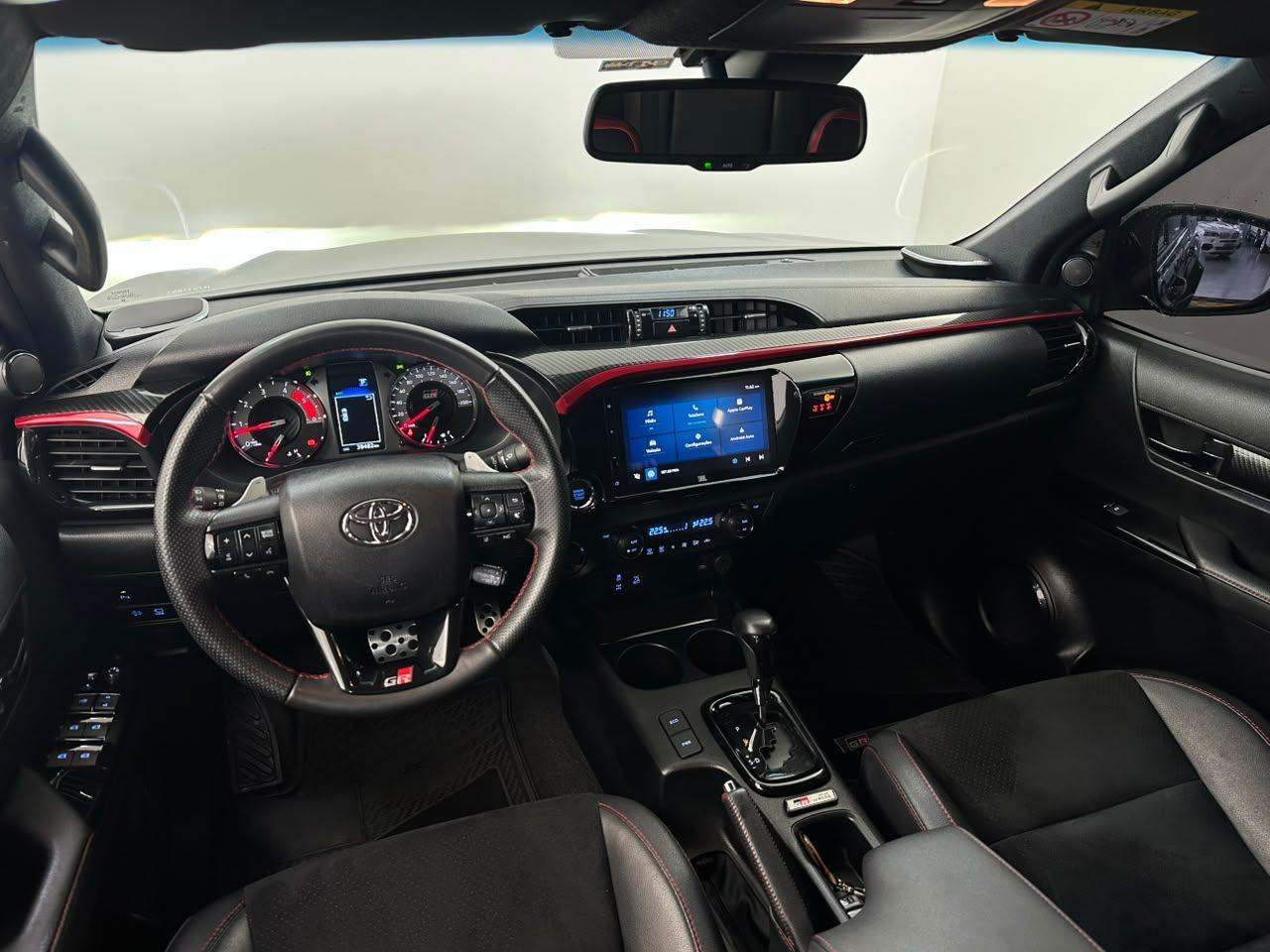 Toyota Hilux GR-S 224CV! 2024
