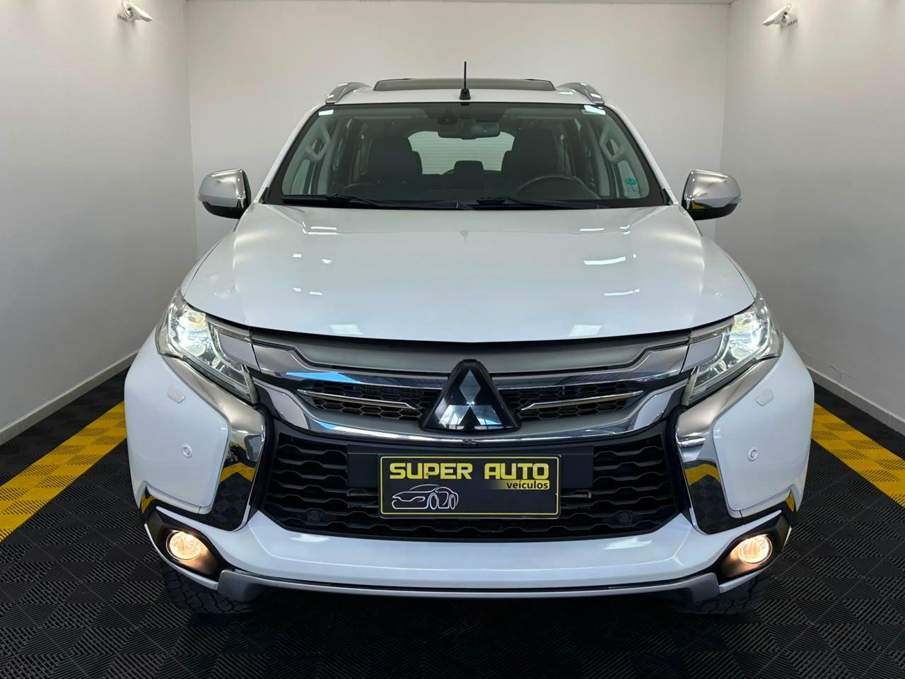 Mitsubishi Pajero SPORT HPE 2.4T 190CV COM 7 LUGARES E TETO SOLAR!! 2020