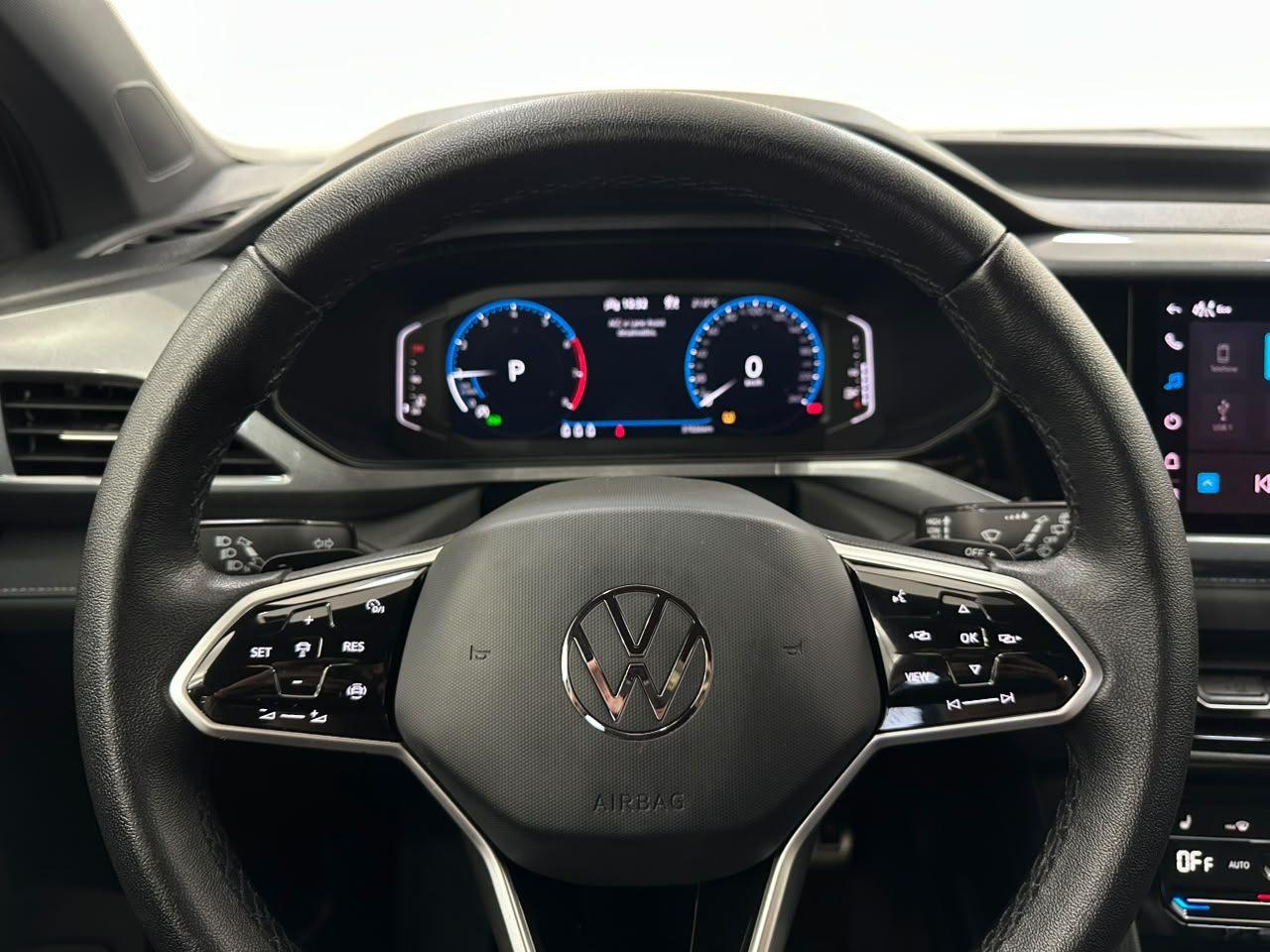 Volkswagen Taos HIGHLINE 2024