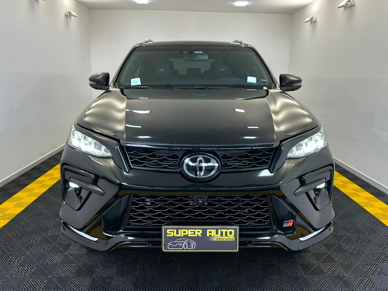 Toyota Hilux SW4 SW GRS 224CV! 2023