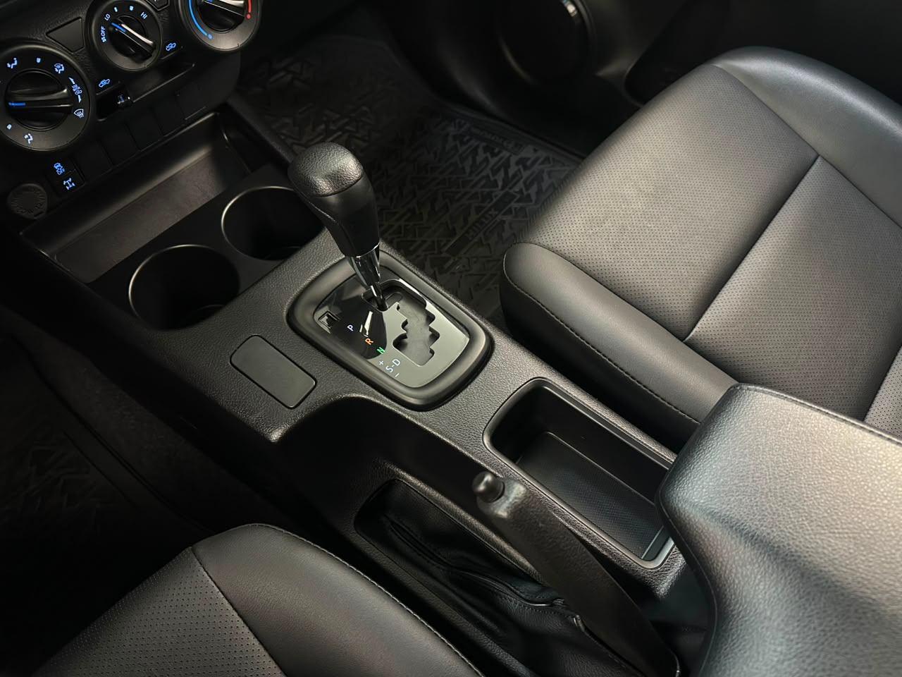Toyota Hilux Cabine Simples CS 2.8T AUTOMÁTICA E 4X4!! 2025