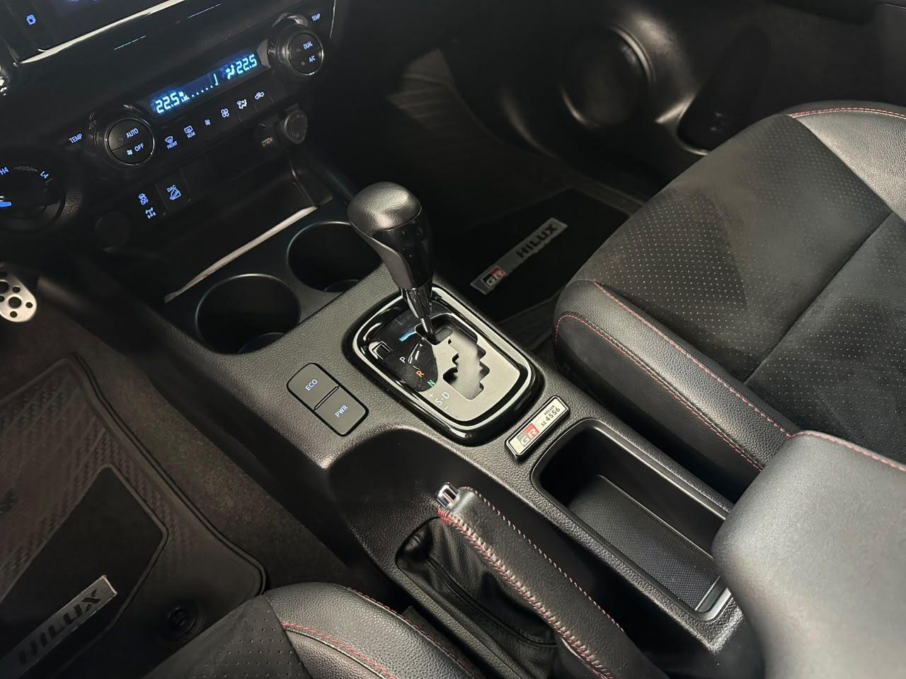 Toyota Hilux GR-S 224CV! 2024