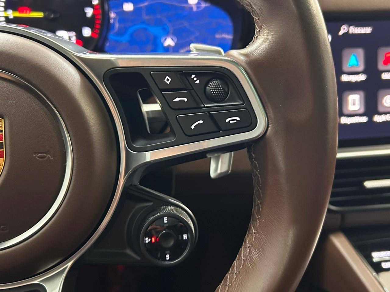 Porsche Cayenne PLATINUM EDITION E-HYBRID 462CV! 2022