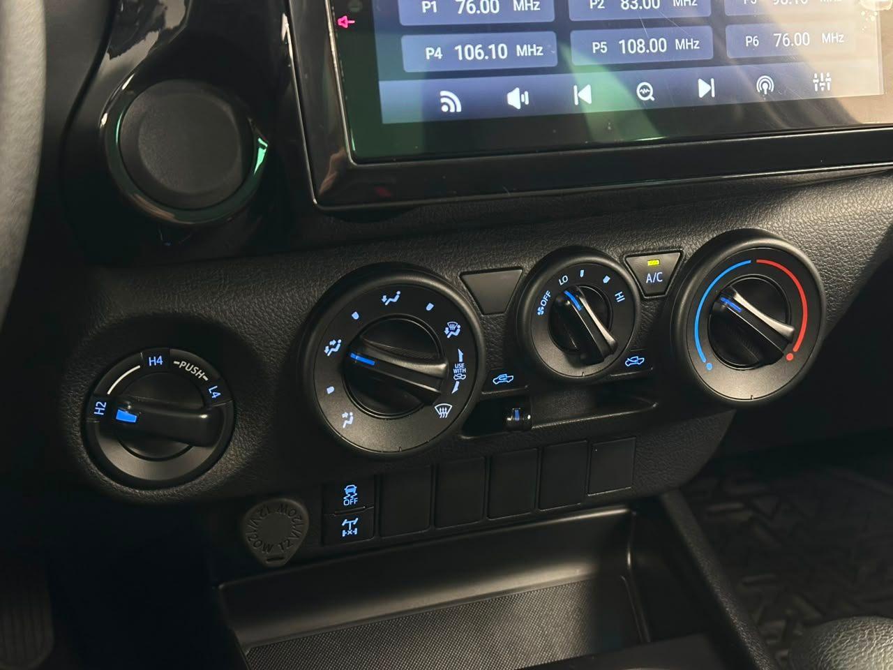 Toyota Hilux Cabine Simples CS 2.8T AUTOMÁTICA E 4X4!! 2025
