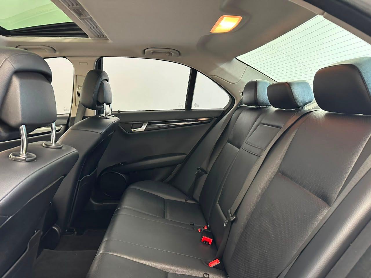 Mercedes-Benz C-180 KOMPRESSOR 2011