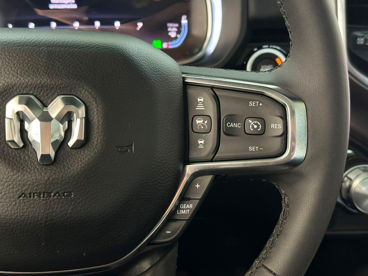 Ram 1500 LARAMIE NIGHT EDITION 6CIL BITURBO! 2025