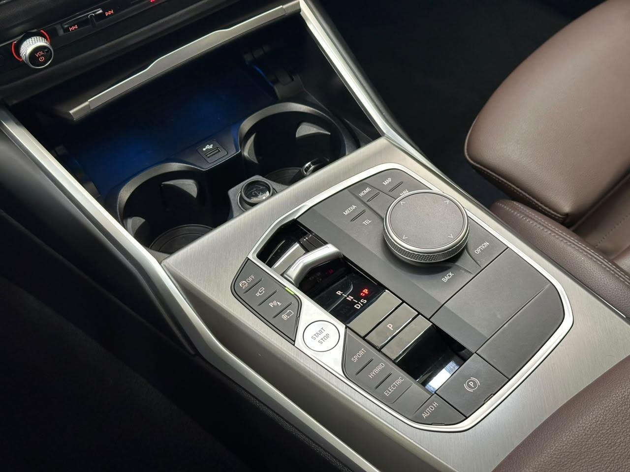 BMW 330e HÍBRIDA 292CV 2025