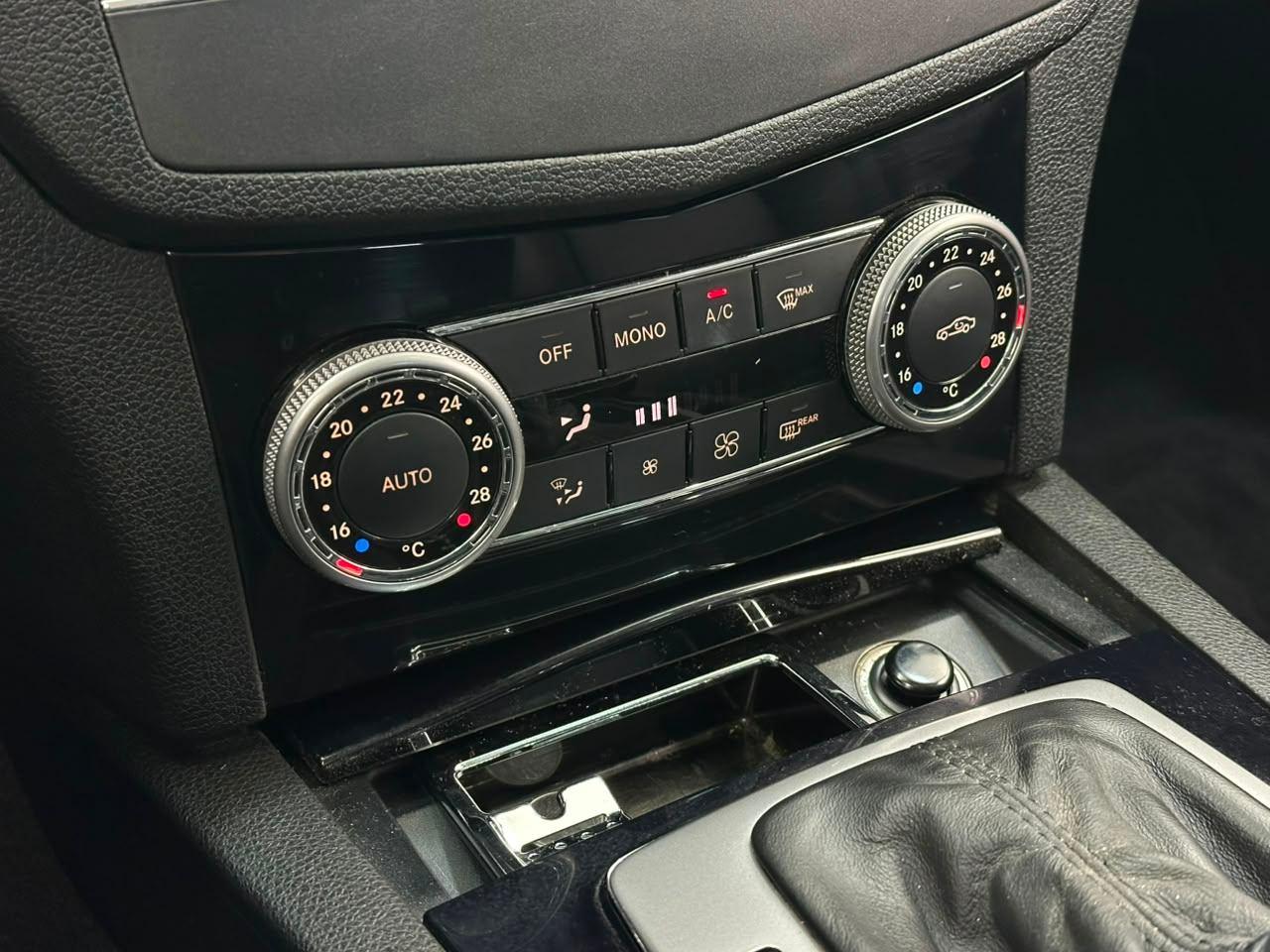 Mercedes-Benz C-180 KOMPRESSOR 2011