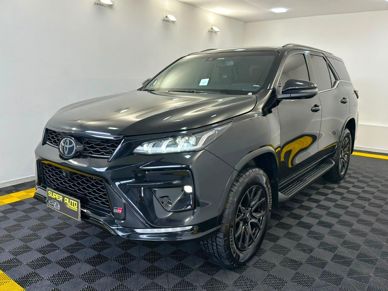 Toyota Hilux SW4 SW GRS 224CV! 2023